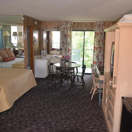 Riverlodge South